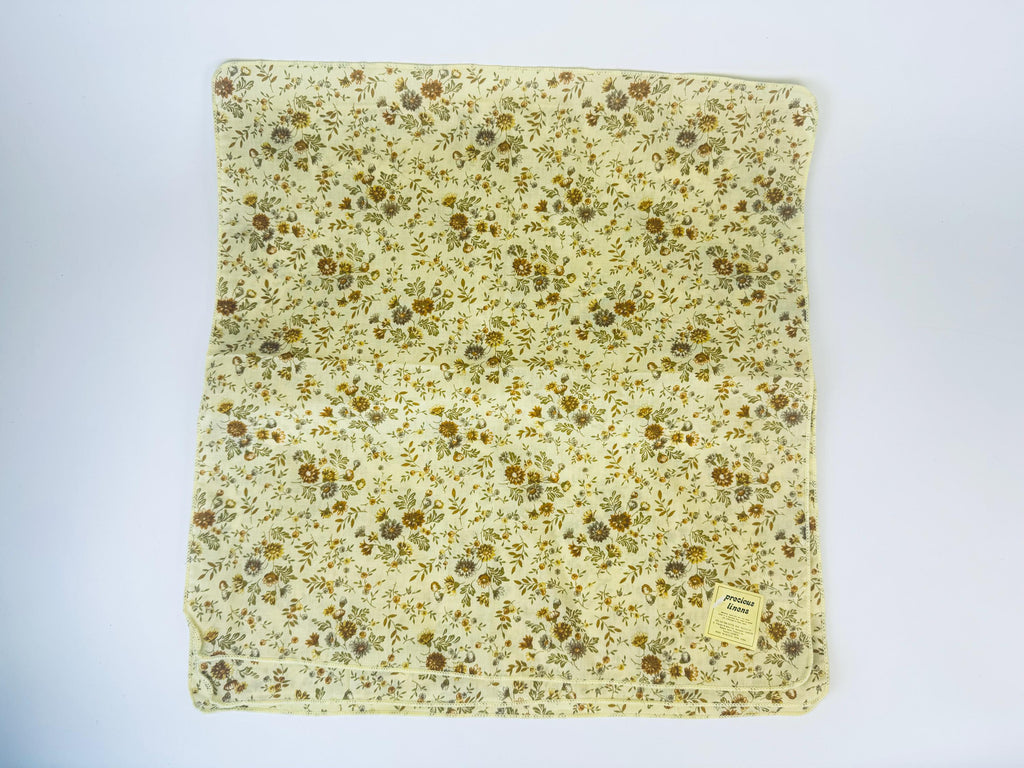 Product image for 'vintage pale yellow floral fabric napkins set of four 4 new old stock nos made in hong kong' (view efbf21)