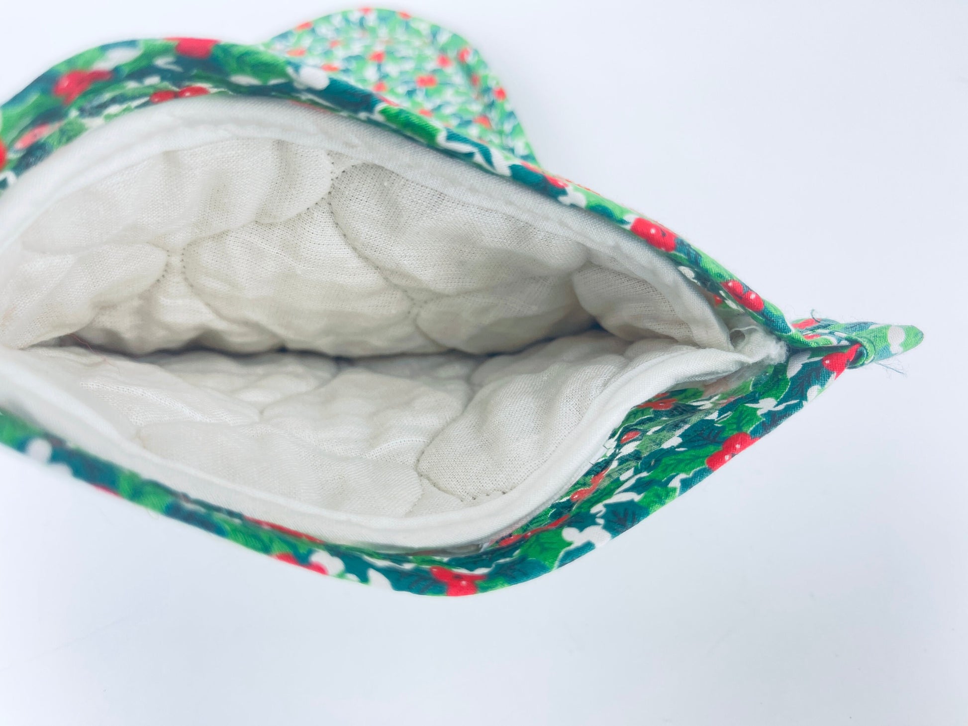 Product image for 'vintage christmas pot holder oven mitt mistletoe red berry design hanging loop bow' (view 4b4693)