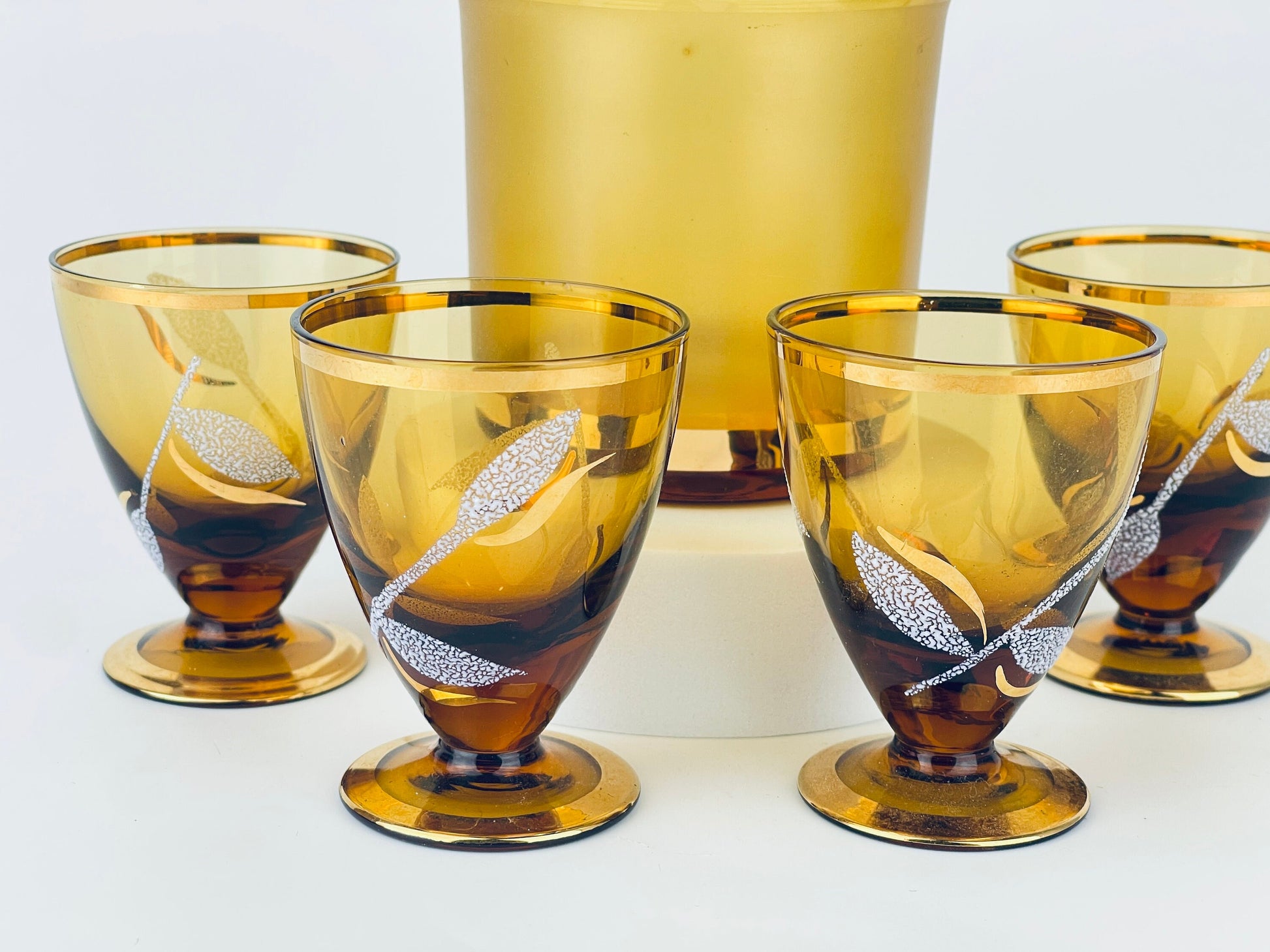 Product image for 'vintage amber gold striped glass barware set decanter shot glasses bohemia crystal made in czechoslovakia barware gift' (view a8bd9f)