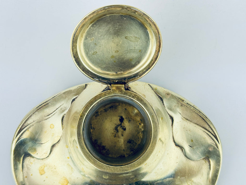 Product image for 'vintage antique geschutzt real bronce depose brass inkwell made in germany attractive aged metal patina' (view 2da28f)