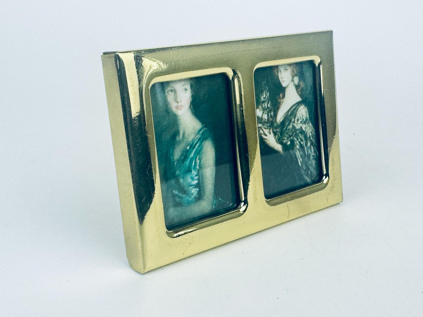 Product image for 'vintage solid brass tabletop duo picture frame made in korea' (view 8d6770)