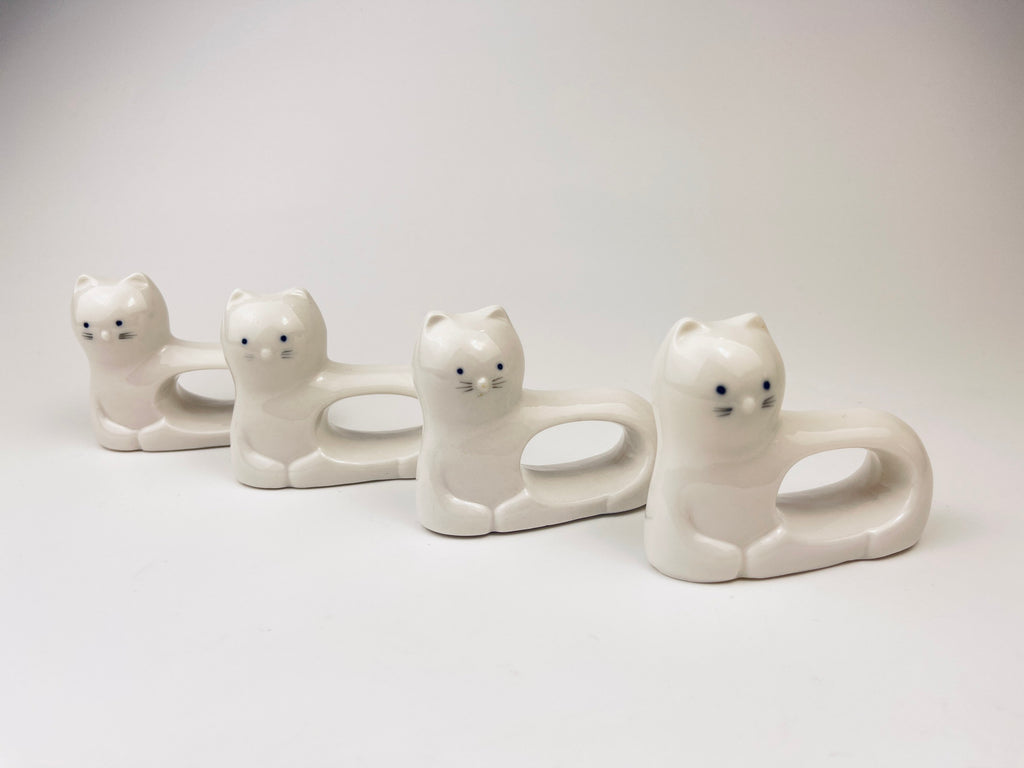 Product image for 'vintage white cat porcelain napkin ring holders set of four 4 imported exclusively by abbott' (view 46e328)