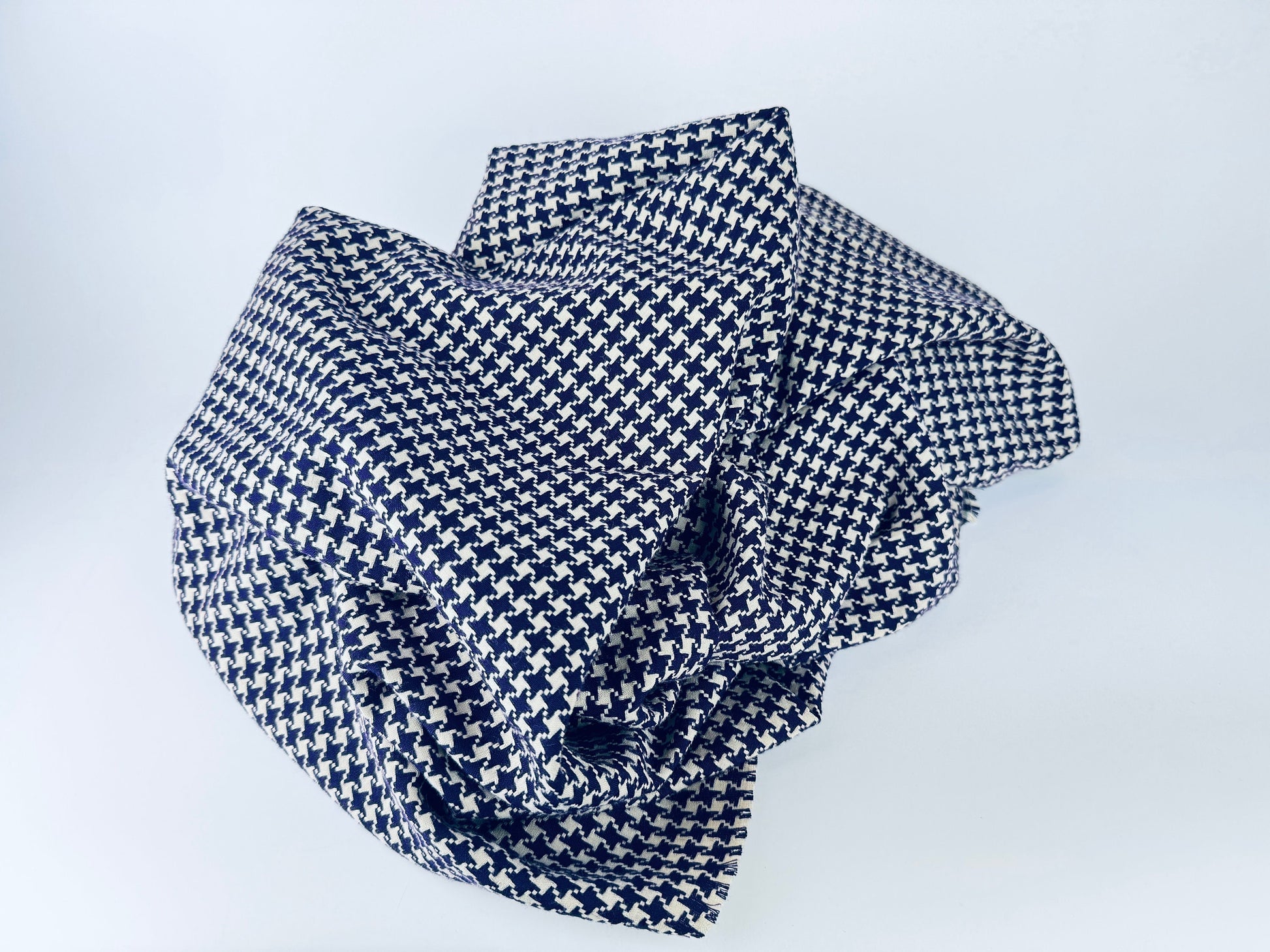 Product image for 'vintage deep purple beige houndstooth thick woven jacquard polyester fabric 56 x 62' (view f41c53)