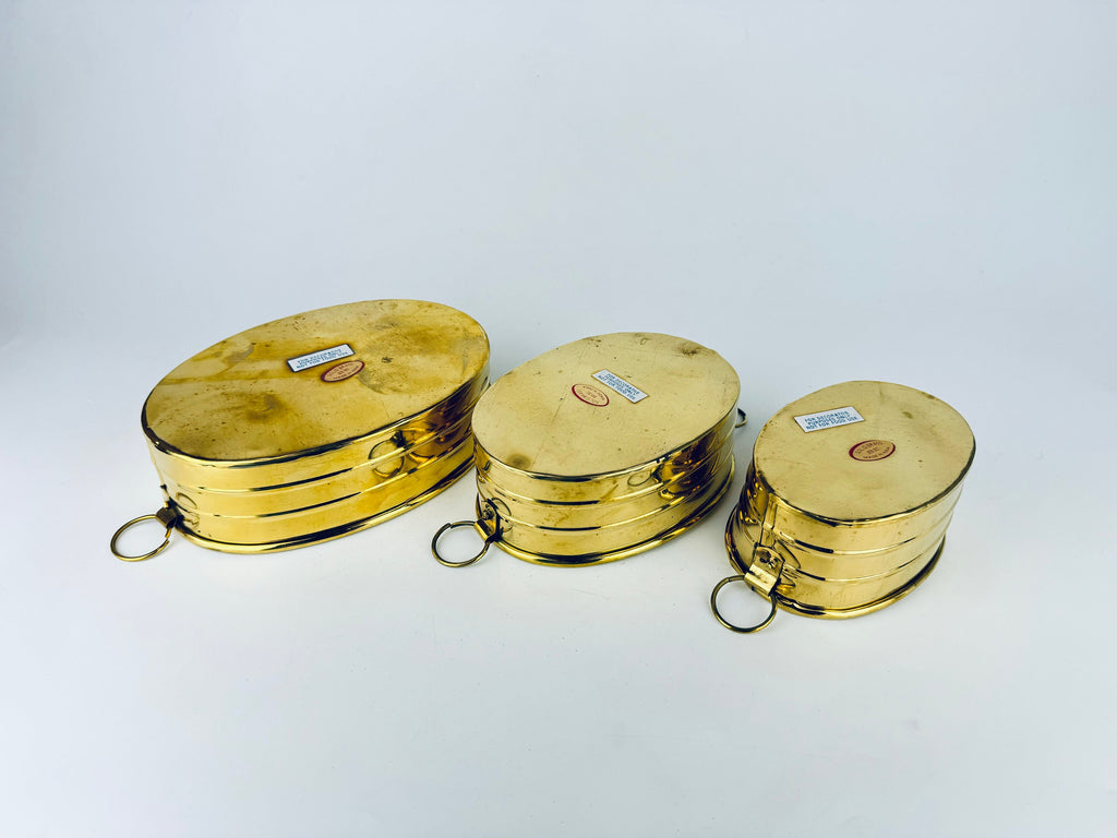 Product image for 'vintage brass oval handled indoor planters set of three 3' (view 63e377)