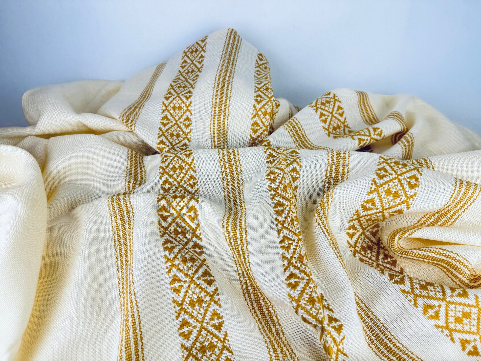 Product image for 'vintage 1970s thick woven beige brown geometric print tablecloth 54 x 61' (view 600f5b)