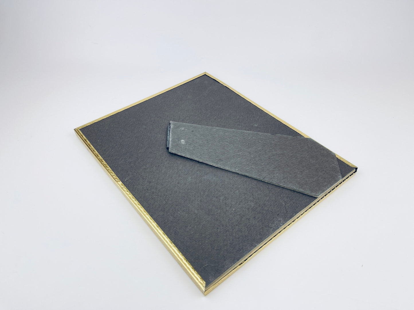 Vintage 1970s Gold Tabletop Picture Frame  8 × 10 with Oval Interior Mat  Gold Finish Display Stand