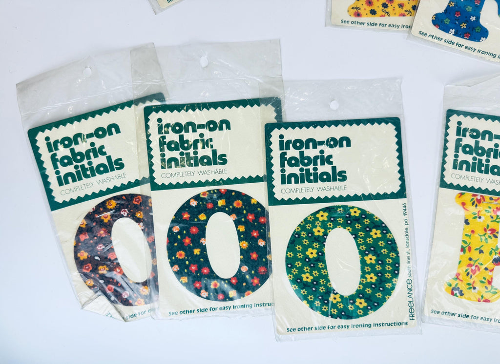 Patch thermocollant vintage des années 1970 avec initiales - Appliqué floral - Monogramme lavable neuf et ancien