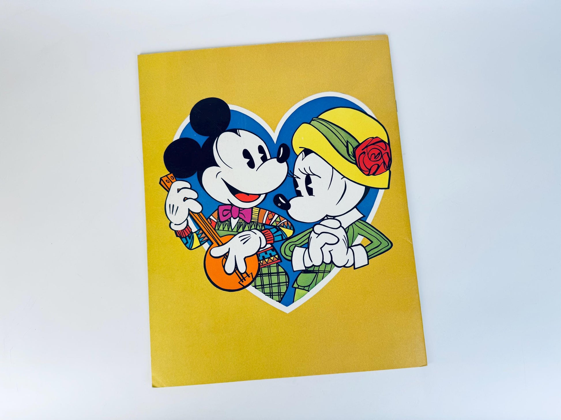 Back cover of Whitman “Mickey & Minnie Steppin’ Out” paper doll book with additional illustration