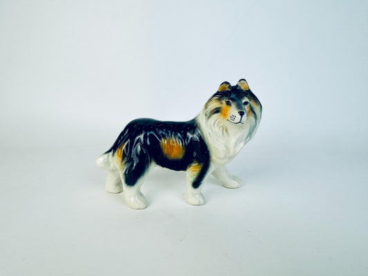 Vintage 1950s Ceramic Rough Collie Figurine - Tri-Colour Dog Ornament for Shelf - Mantel Decor - Made In Japan