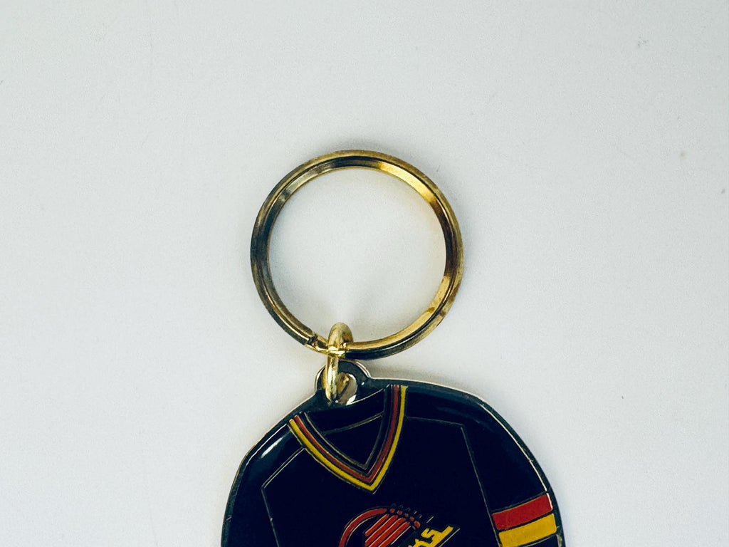 Vintage Black & Gold 1989 Vancouver Canucks Team Jersey Keychain  Enamel Metal Souvenir