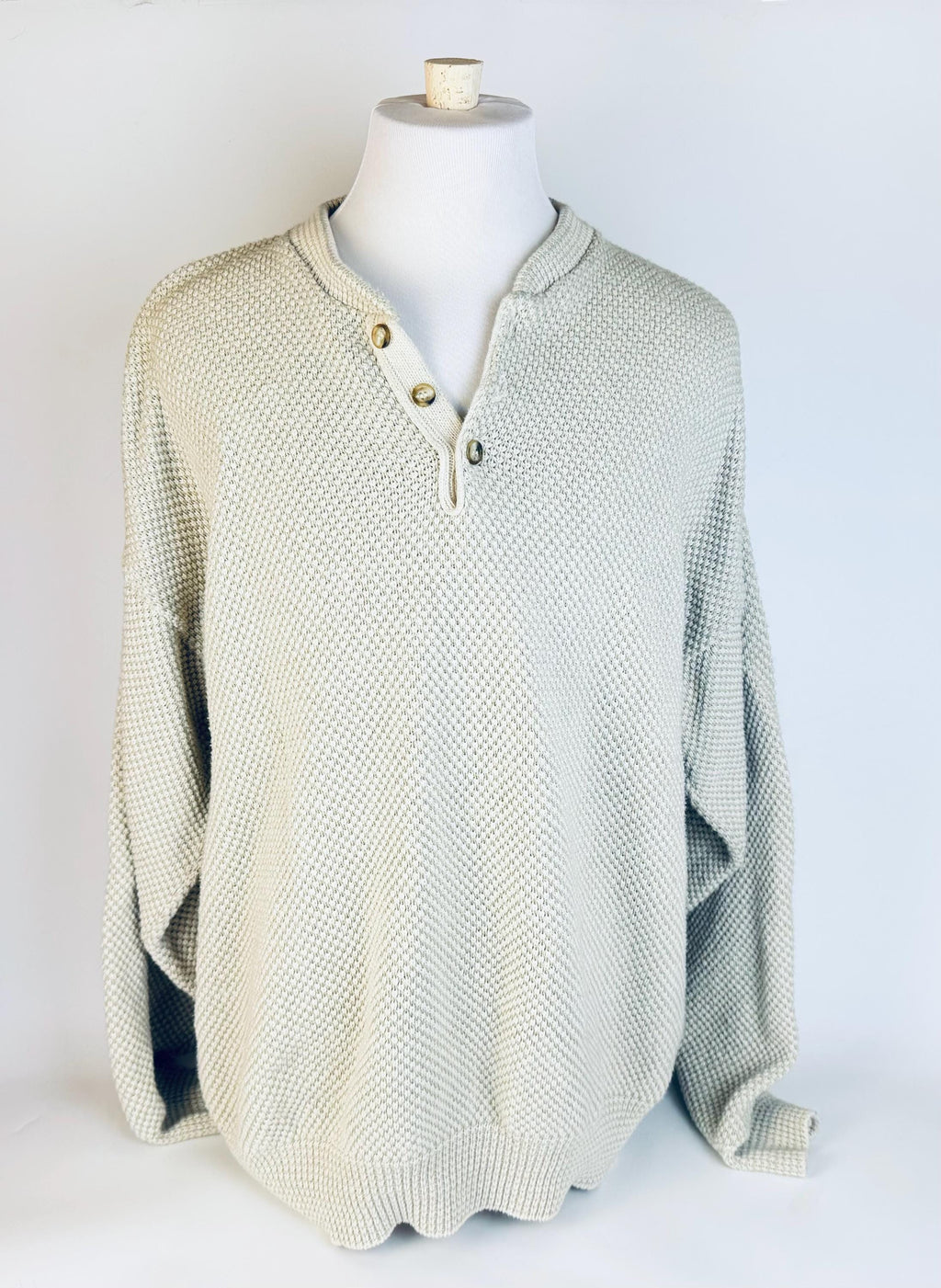 Vintage 'PECONIC Bay Traders' Beige Waffle Knit Henley Sweater - Size X-Large - Made In USA