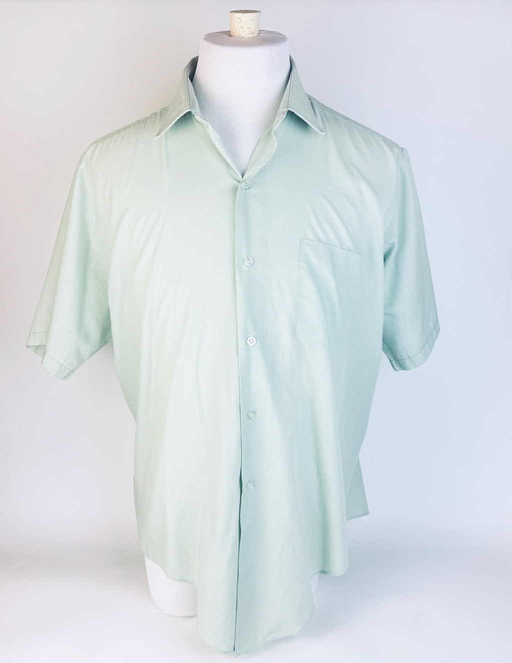 Vintage 1970s Soil-Resist Green Short Sleeve Shirt  Mens Large  Cotton Blend No-Iron Button-Down