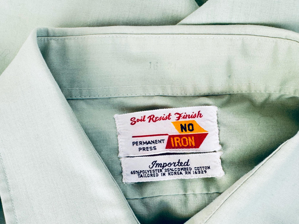 Vintage 1970s Soil-Resist Green Short Sleeve Shirt  Mens Large  Cotton Blend No-Iron Button-Down