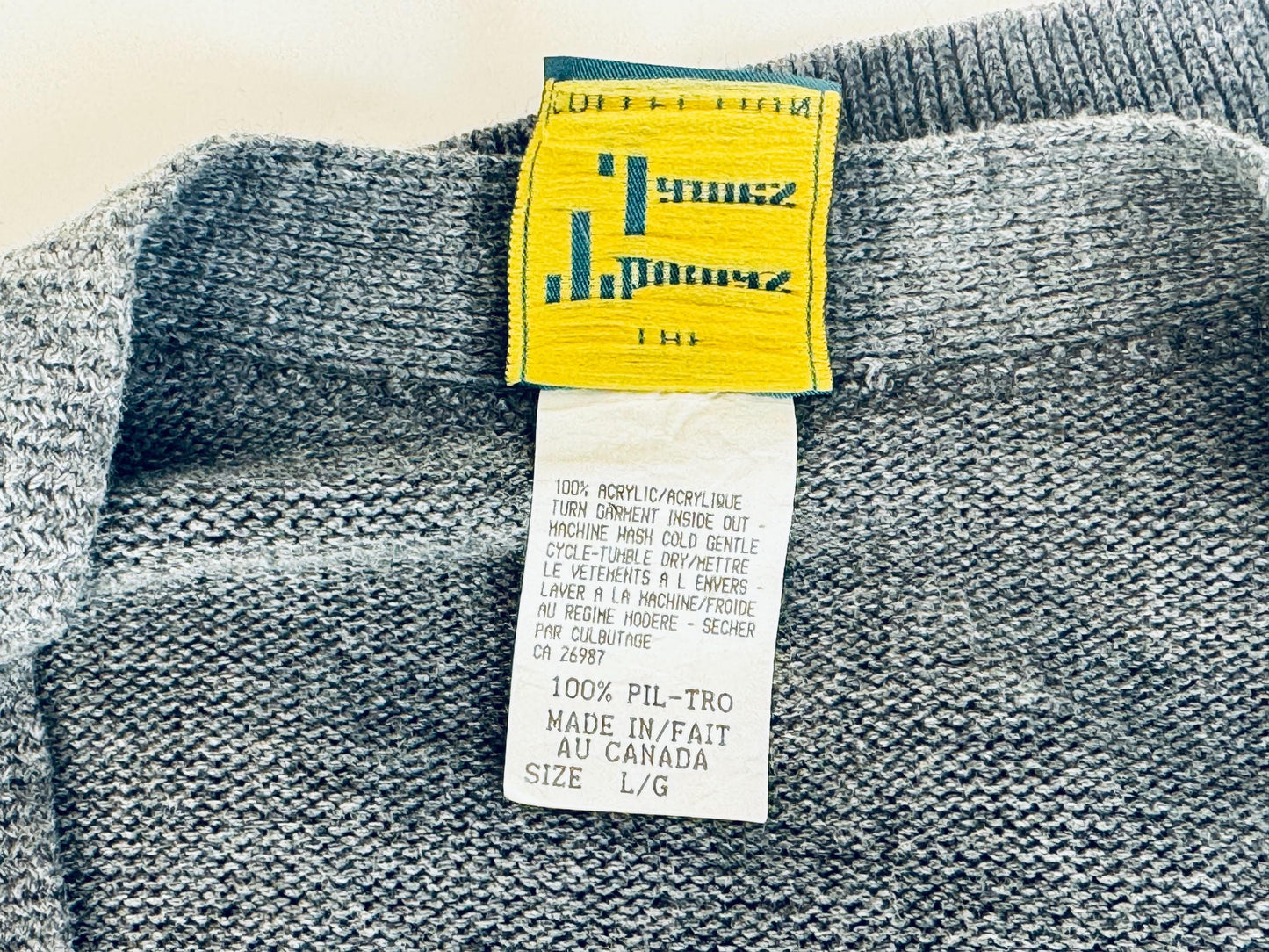 Vintage 1970s Thomas James Grey Knit Acrylic Sweater Cardigan  Made-in-Canada Layering Piece