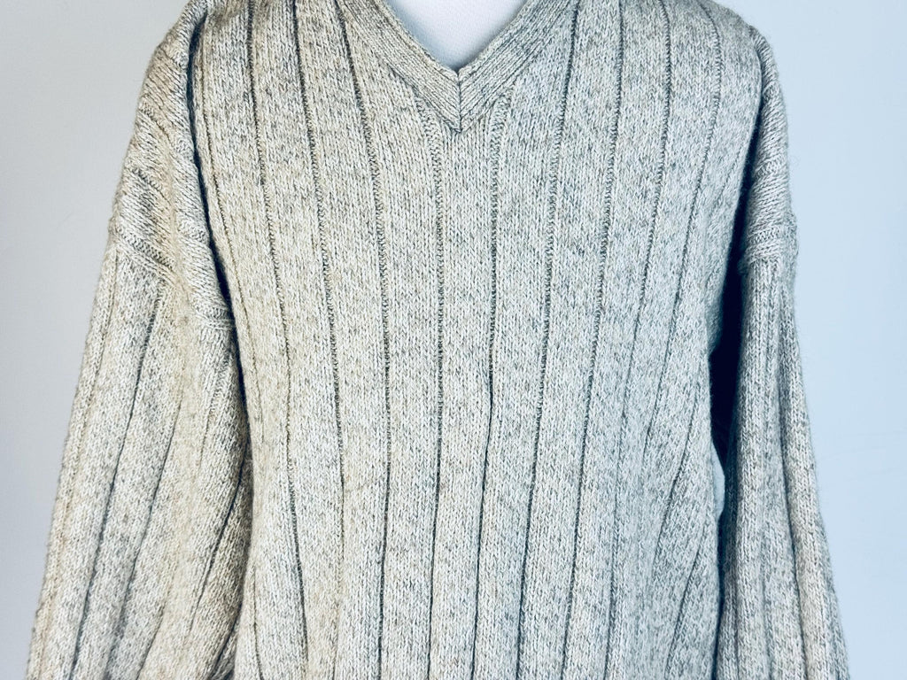 Vintage 'WINDRIVER' Outfitting Co. Beige Ribbed V Neck Sweater - Cotton & Wool Blend - Size Large - Made In Canada