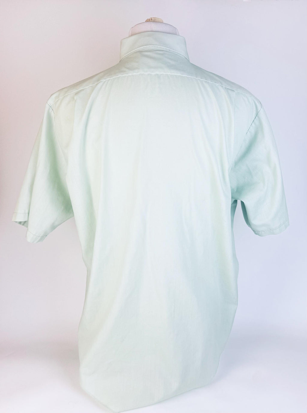 Vintage 1970s Soil-Resist Green Short Sleeve Shirt  Mens Large  Cotton Blend No-Iron Button-Down