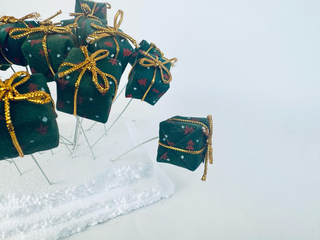 Vintage 1980s Miniature Christmas Gift Picks Set - Green Fabric Presents with Gold Ribbon for Holiday Floral Arrangements - Set Of 17