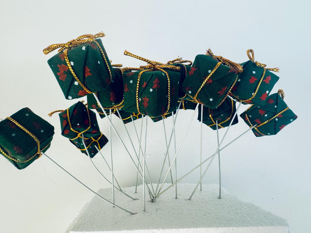 Vintage 1980s Miniature Christmas Gift Picks Set - Green Fabric Presents with Gold Ribbon for Holiday Floral Arrangements - Set Of 17