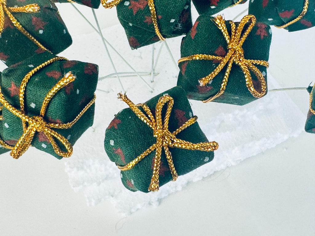 Vintage 1980s Miniature Christmas Gift Picks Set - Green Fabric Presents with Gold Ribbon for Holiday Floral Arrangements - Set Of 17