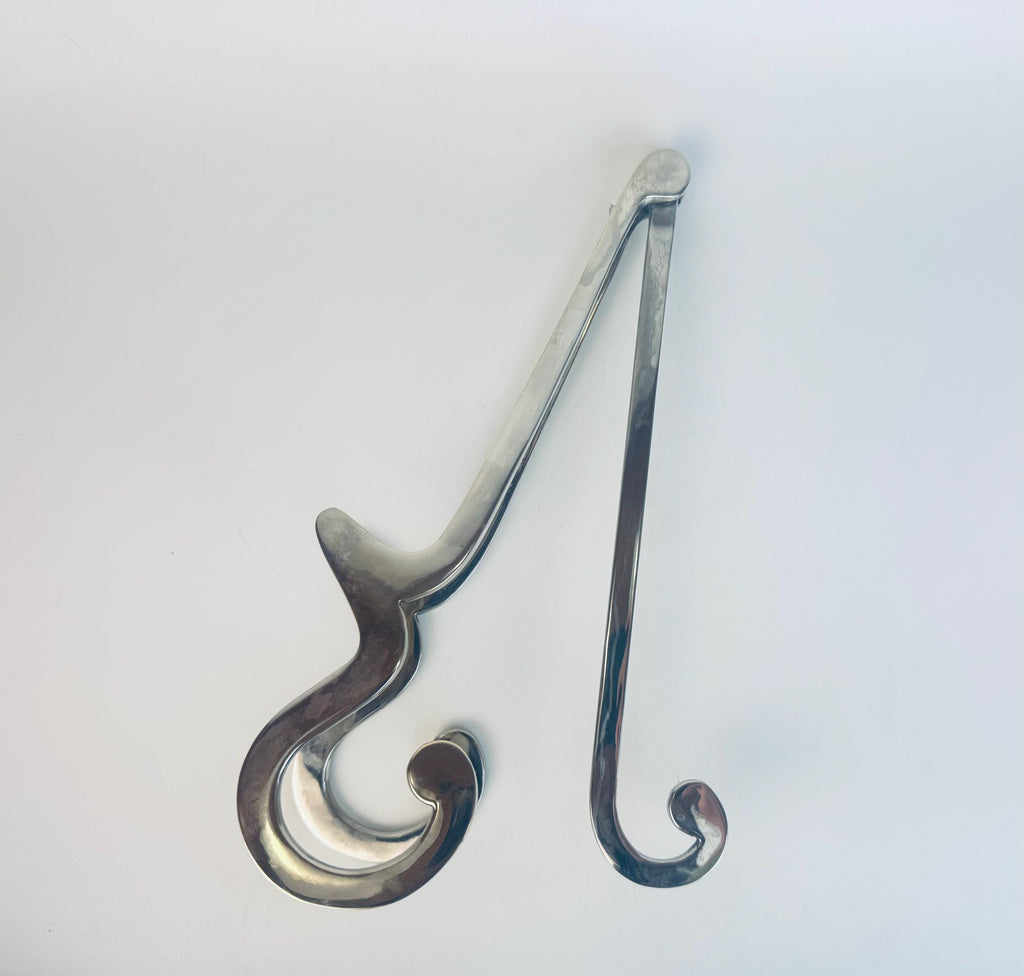 Vintage Silver Chrome-Plated Aluminum Display Easel Stand Mid-Century Metal Art Book Plate Holder