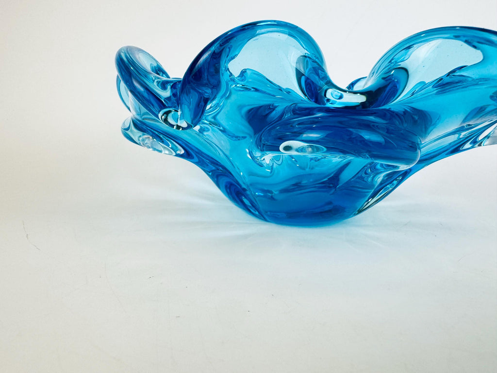 Vintage Aqua Blue Chalet-Style Art Glass Bowl 1960s Canadian Freeform Centrepiece