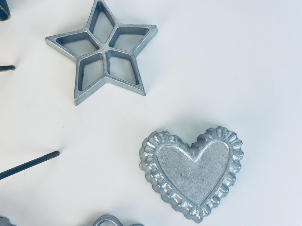 Vintage 1950s Nordic Ware Aluminium Rosette Timbale Iron Set with Box for Baking