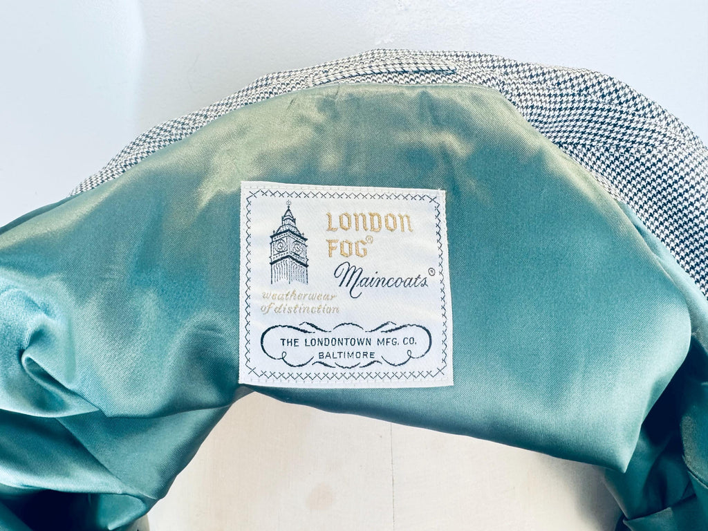 Vintage Early 1970s London Fog IMAGINIT Textured Polyester Houndstooth Tan & Black Overcoat  Made in Canada  Classic Maincoat