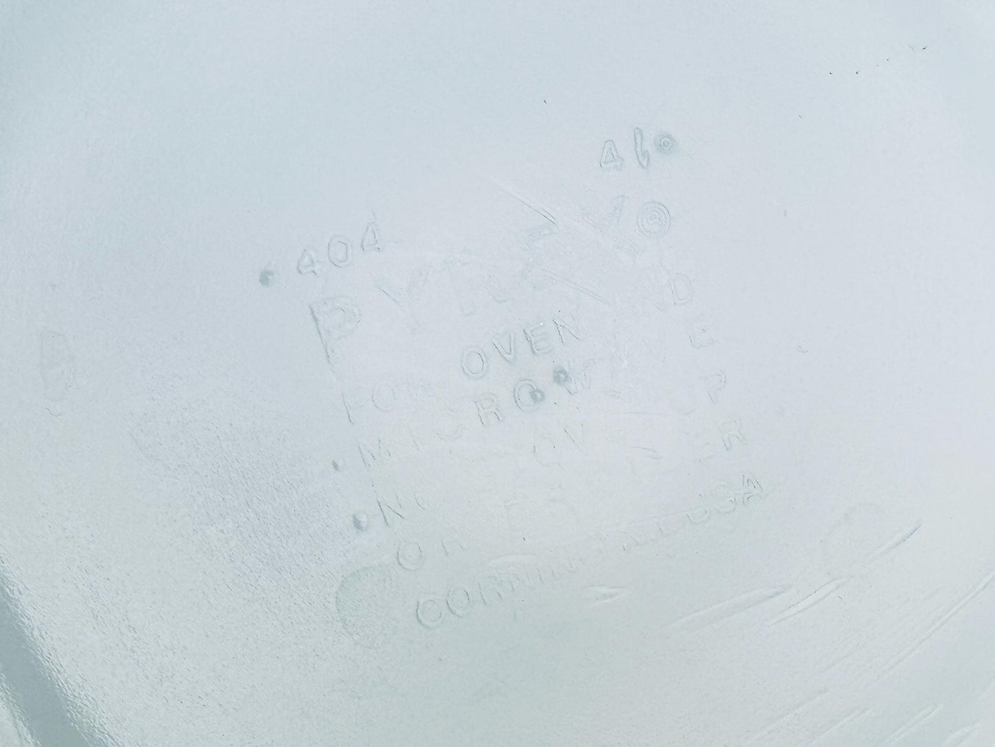 Vintage White & Blue 'Colonial Mist' Pyrex Mixing Bowl - #404 (4 Litre/QT) - Made In USA