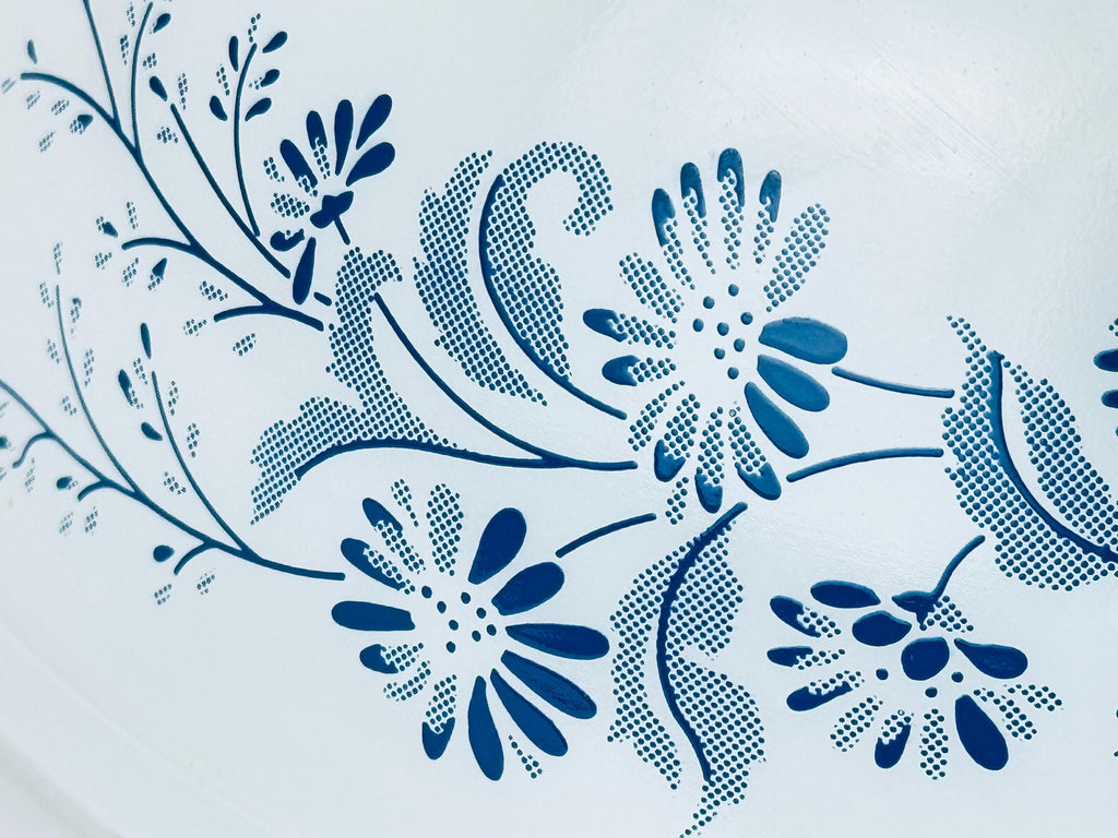 Vintage White & Blue 'Colonial Mist' Pyrex Mixing Bowl - #404 (4 Litre/QT) - Made In USA