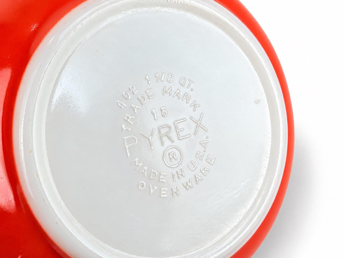 Vintage 1970s Pyrex 402 Friendship Red Mixing Bowl - 1.5 Quart Opal Glass